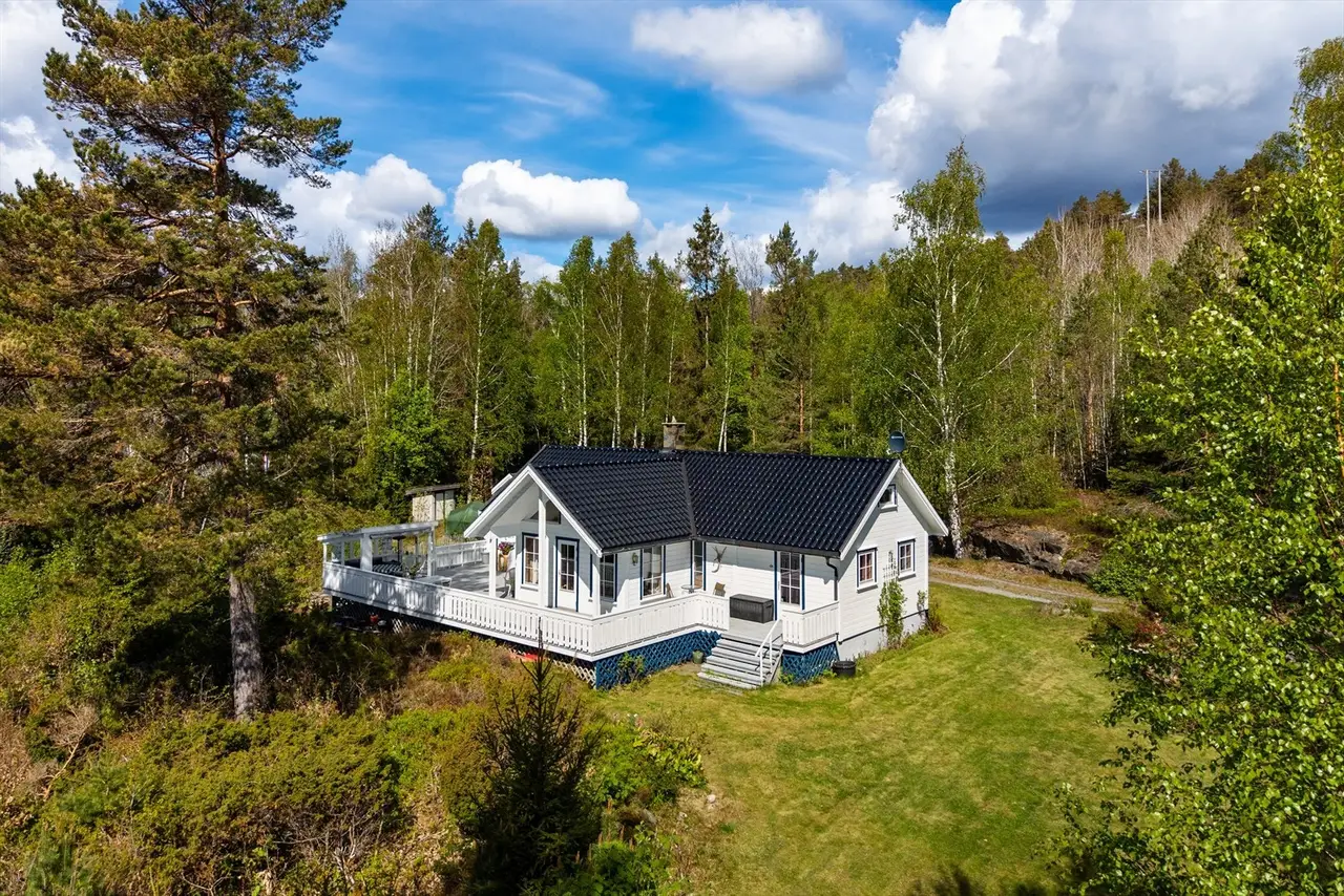 Husåsveien 303, Søndeled